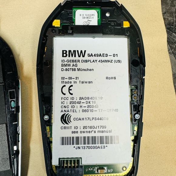 2016-2019 BMW 740i 750i Series DISPLAY KEY SMART SCREEN 9868432-01 OEM. - Picture 4 of 7